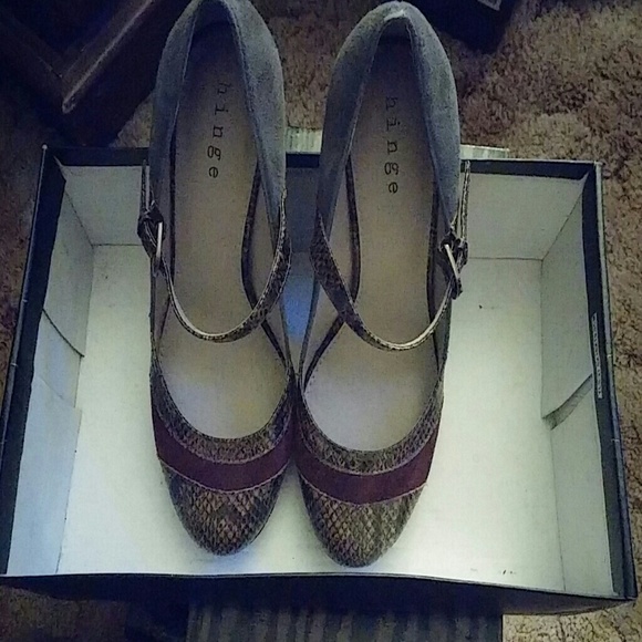 New snakeskin and suede heels - Picture 2 of 4